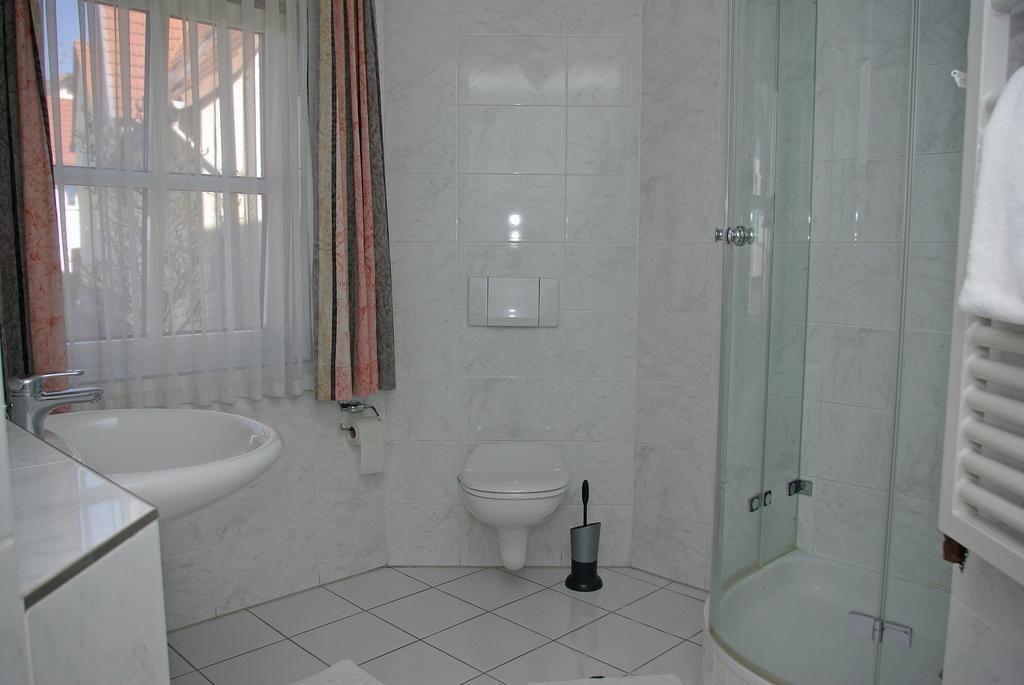 Hotel Alte Bruecke Бад-Хомбург-фор-дер-Хёэ Номер фото